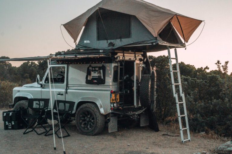 defender 90 with rooftop tent